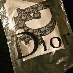 Dior Men size Large t-shirt